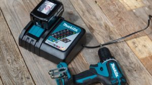 Signification voyant chargeur makita​